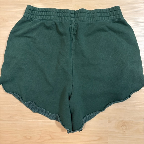 Aerie Green Casual Shorts - Picture 3 of 4